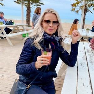 Meet your Posher, Ewa